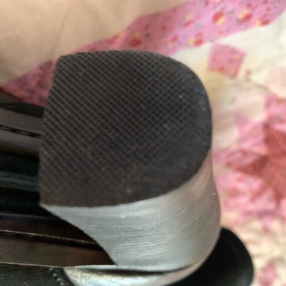 Boots - Picture 8 of 11